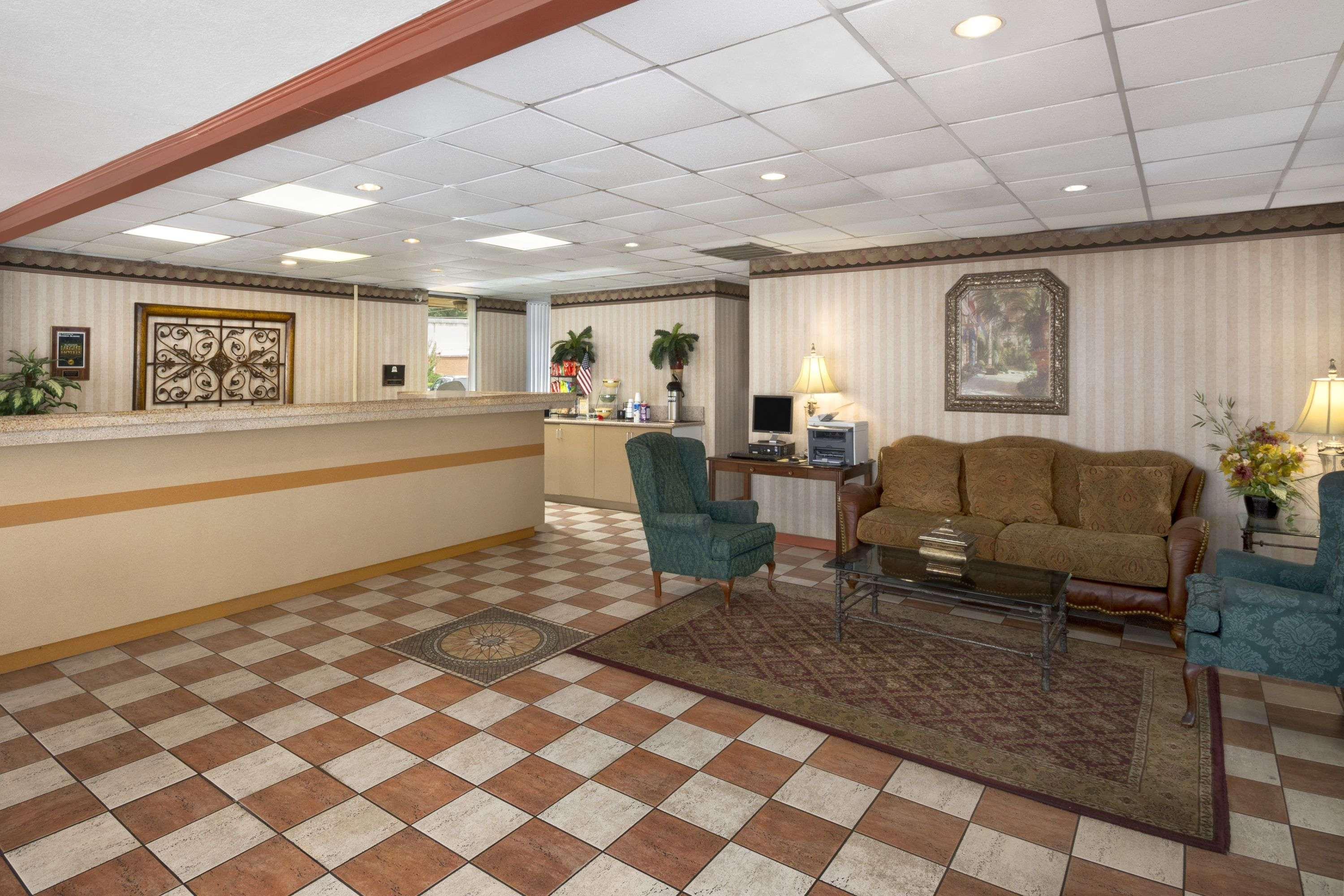 Days Inn By Wyndham Birmingham Al هوفر المظهر الخارجي الصورة